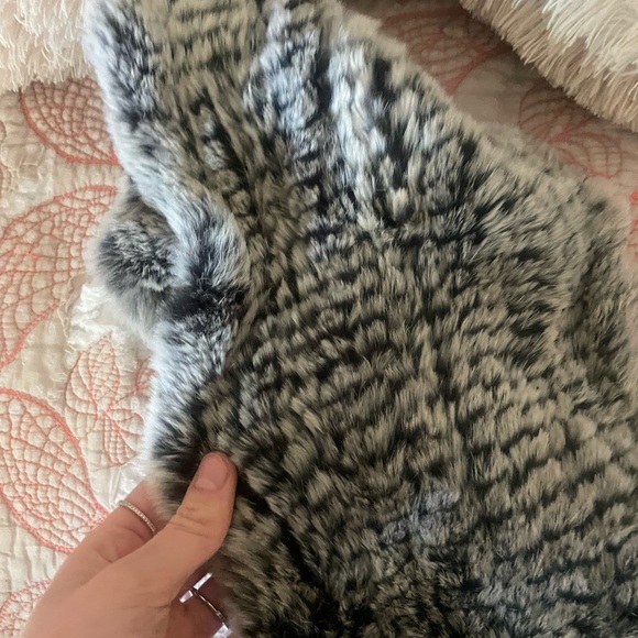 Jocelyn Fur Funnel - Picture 1 of 2